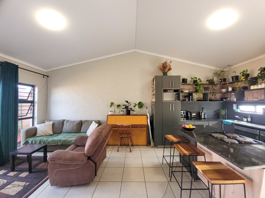 2 Bedroom Property for Sale in Van Der Hoff Park North West